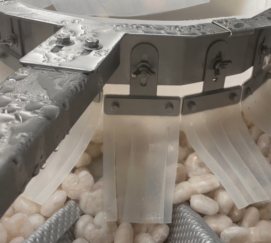 SS 304 Weigher Packaging Machine Icy Shrimp Workshop Packaging System الوزن المستهدف 200g ~ 1500g