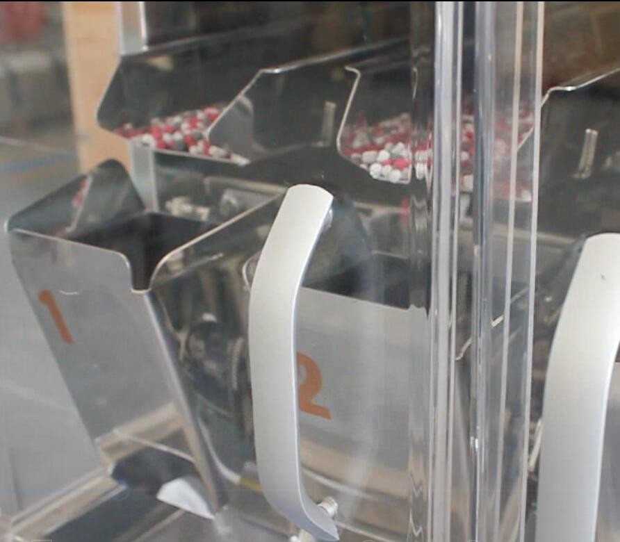 8 Hoppers 0.5L 1.2L Linear Weigher لمواد شبكية صغيرة مثل الملح والسكر