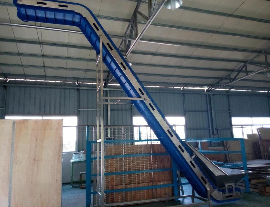 1.1KW يميل ناقل S شكل مصعد الفولاذ المقاوم للصدأ 200L متصل قادوس
